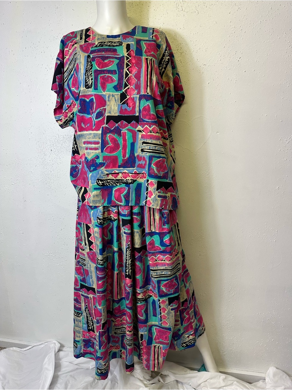 VINTAGE VALERIE BRAND SIZE 16 MULTICOLORED SKIRT SET Geometric Poly/ Rayon